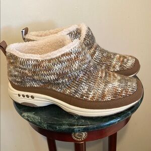 NIB Easy Spirit Travel Time, Setrippin2 Ankle Boots Sz 9.5M Retails $110